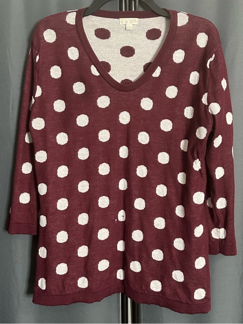 🛍️BUNDLE DEAL🛍️ - Burgundy and White Polka Dot Rounded V-Neck 3/4 Sleeve Sweater